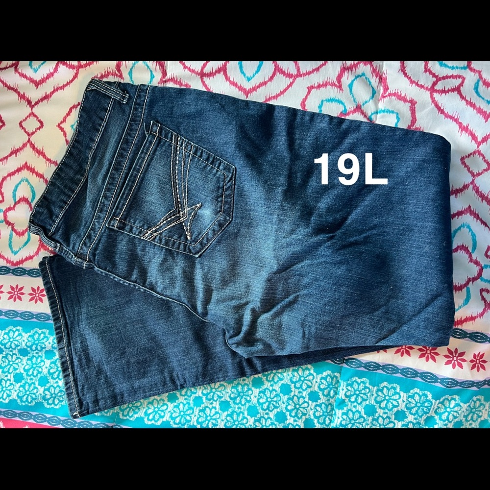 Cinch jeans